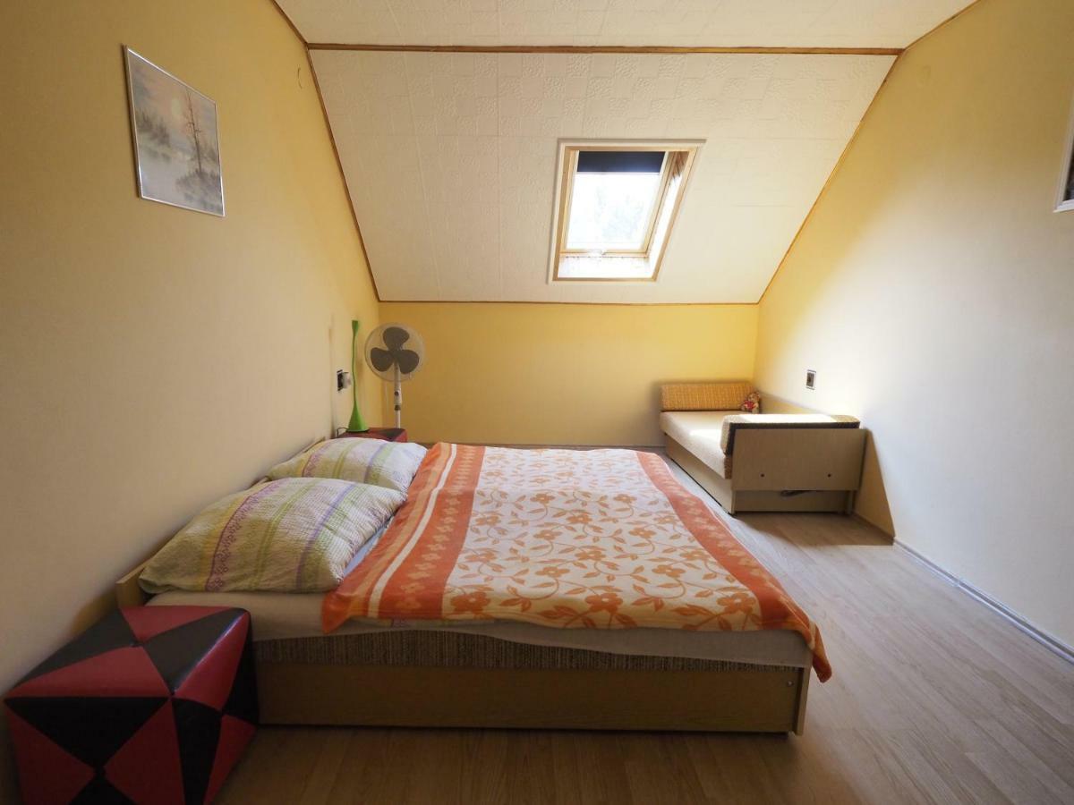 Hoffman Apartment Balatonszarszo Extérieur photo